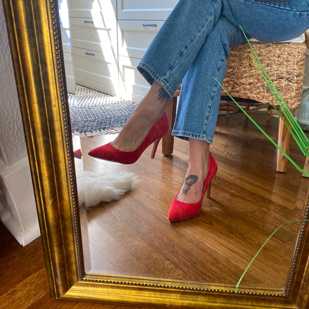 Suede Pumps 👠💣